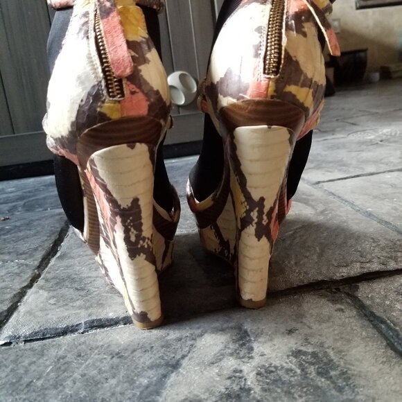 Colorful snake skin platform wedges with 6 inch heels - Picture 6 of 10